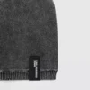 Beanie met gewassen logopatch