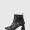 Beata enkellaarsjes met studs
