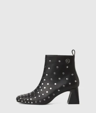 Beata enkellaarsjes met studs