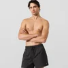 Boardshorts met Monogram-pin