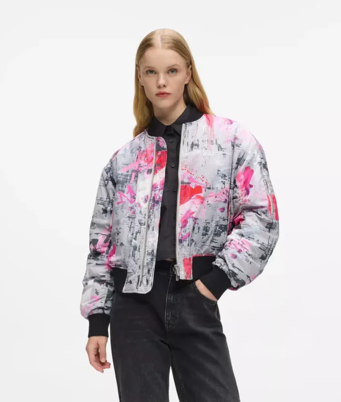 Bomberjack met all-over verfprint