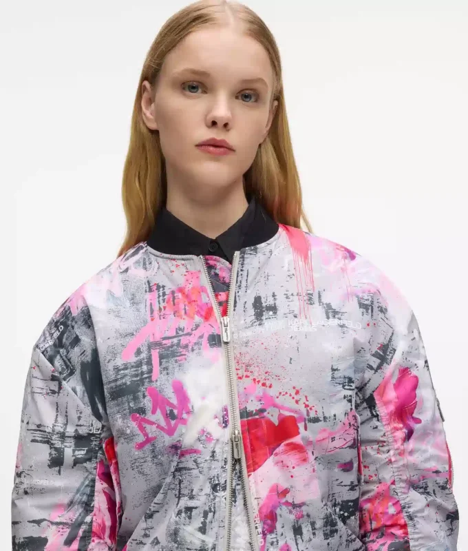Bomberjack met all-over verfprint
