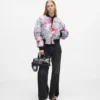 Bomberjack met all-over verfprint