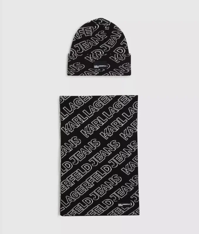 Cadeauset met sjaal en muts met logo