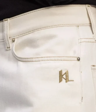 CONTRASTSTIKKING JEANS