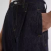 CONTRASTSTIKKING JEANS MET WIJDE PIJP
