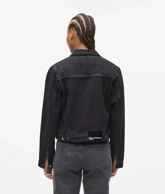 Denim jasje met vetersluiting