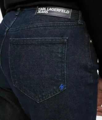 Flared jeans met gespleten zoom