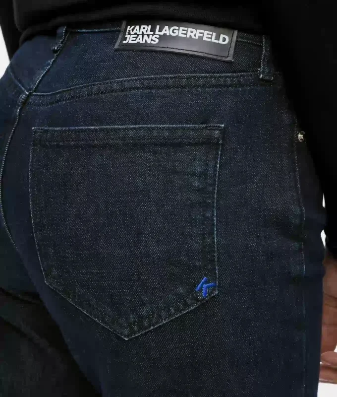 Flared jeans met gespleten zoom