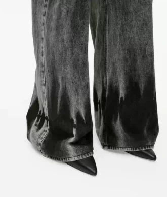 Gebleekte laag uitgesneden jeans met wijde pijpen