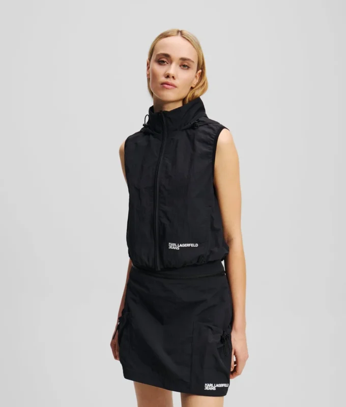 GILET MET CAPUCHON