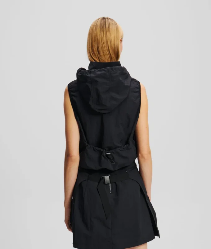GILET MET CAPUCHON