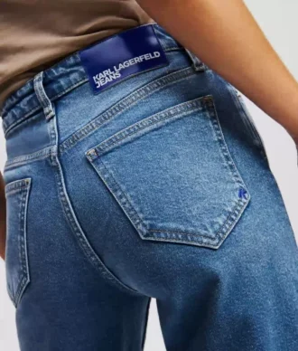 HIGH-RISE STRAIGHT JEANS