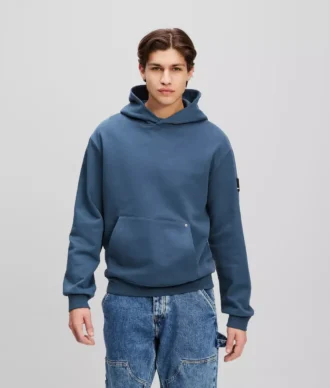 HOODIE MET LOGOPATCH