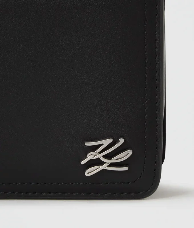 K/Autograph cameratas