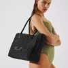 K/Signature kleine geweven strandtas