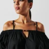 K/SIGNATURE OFF-SHOULDER STRANDJURK