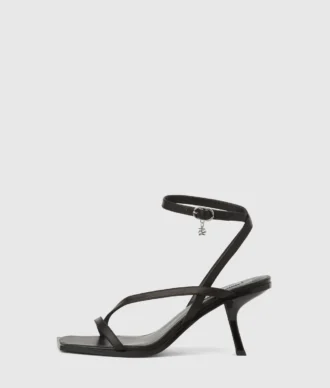Karmel sandalen met hak en enkelbandje