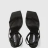 Karmel sandalen met hak en enkelbandje