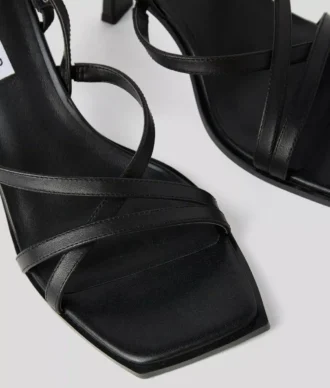 KARMEL SIGNIA SANDALEN MET KETTINGRIEM EN HIEL