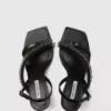 Karmel slingbacks met franjes en hak