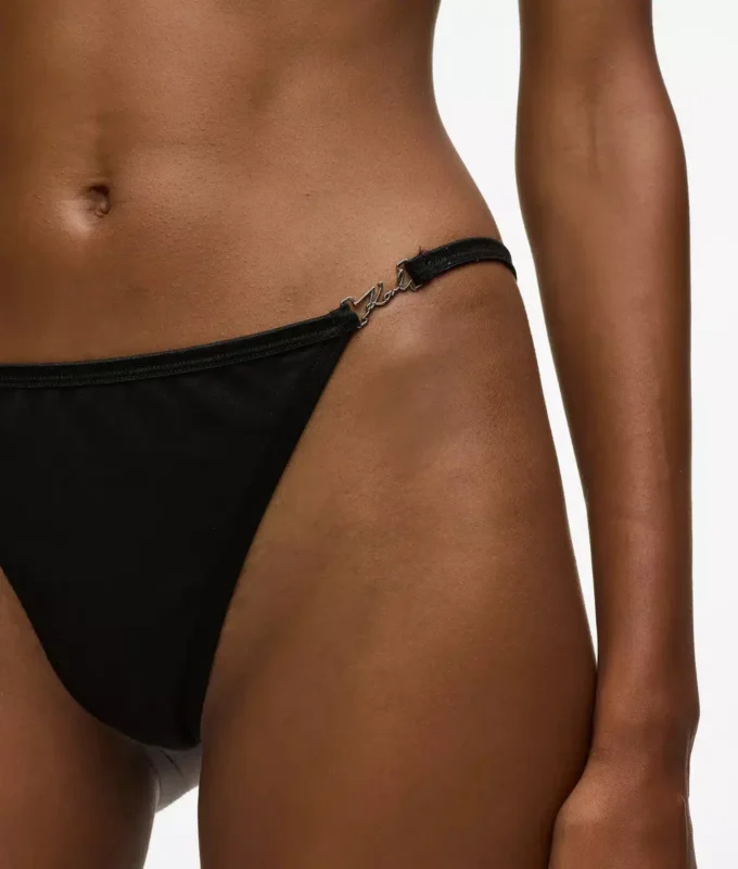 Kenmerkende string met hoge beenuitsnijding