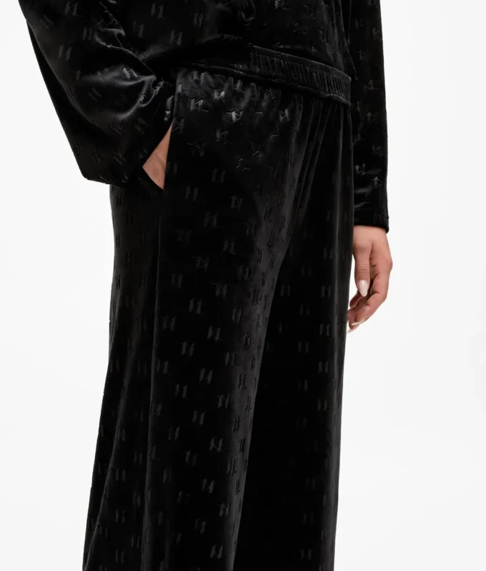 Loungebroek met monogram