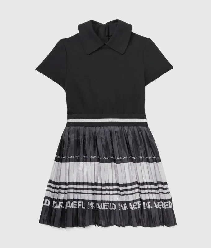 Meisjesjurk met plooien