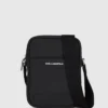 Minimalistische crossbodytas met logo