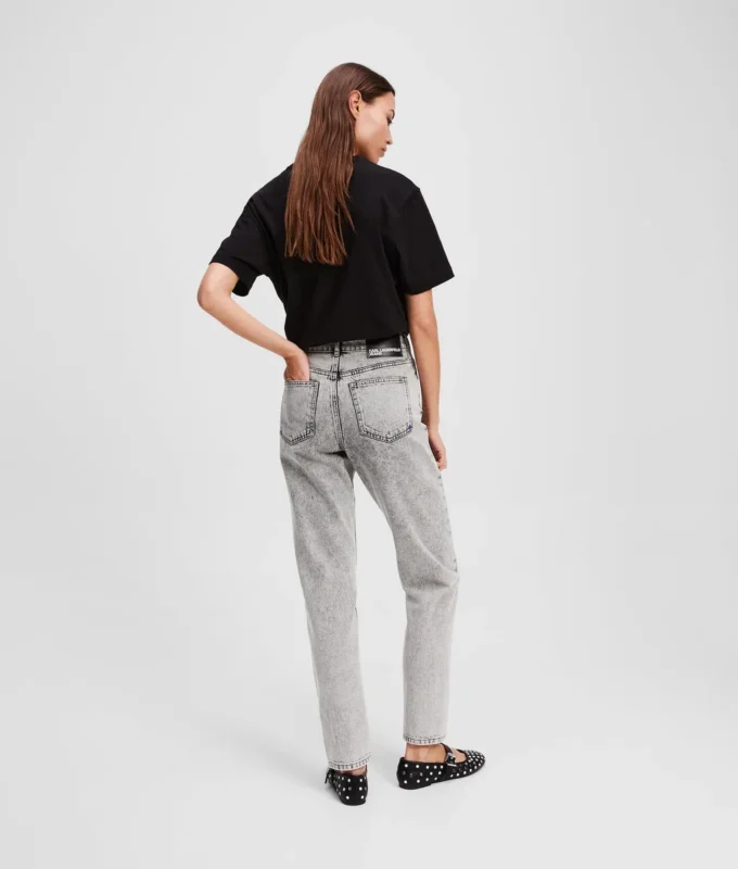 MOM JEANS