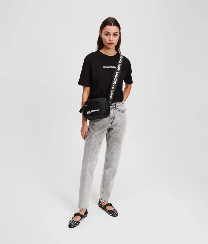 MOM JEANS