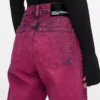 Mom jeans met spuitverf