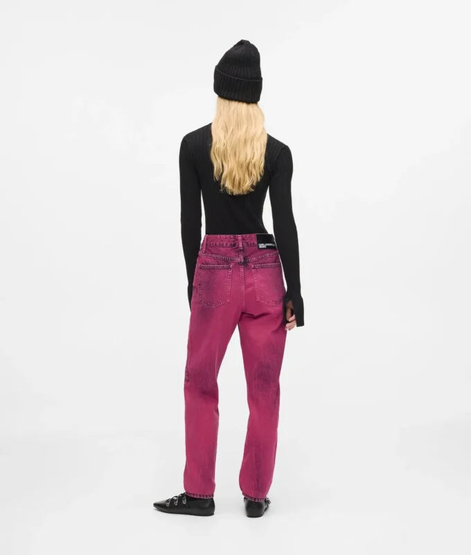 Mom jeans met spuitverf