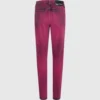 Mom jeans met spuitverf