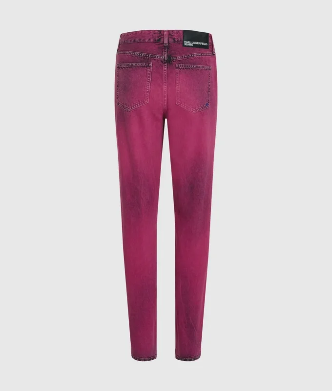 Mom jeans met spuitverf