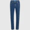 Mom jeans met studs