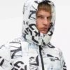 Monogram pufferjas met all-over print