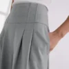 OP MAAT GEMAAKTE BROEK MET WIJDE PIJPEN