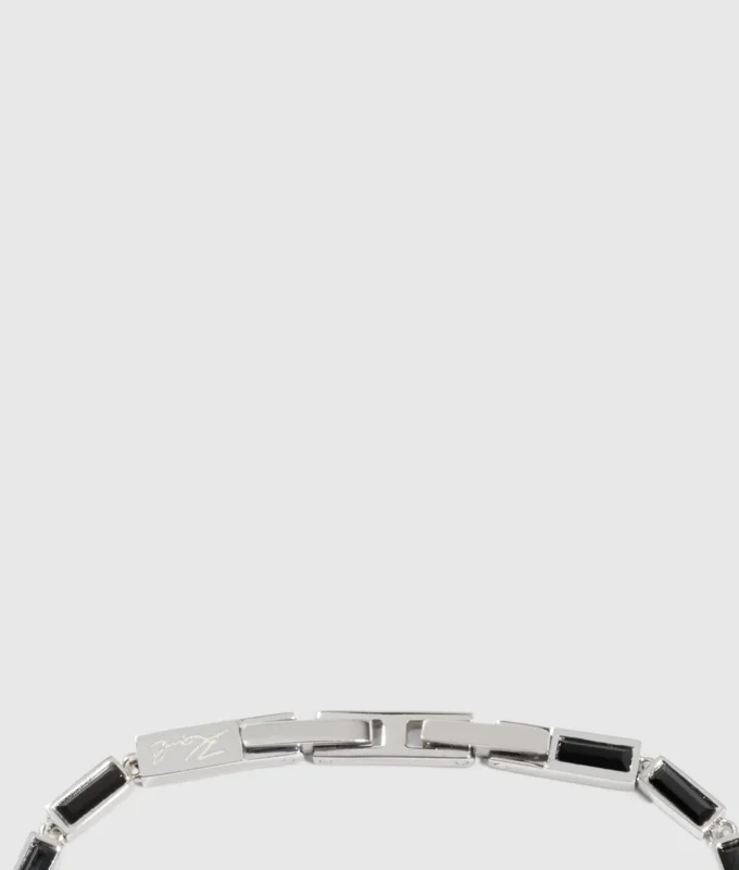PAVÉ CHARM ARMBAND