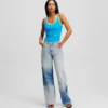 RELAXED COLOR-BLOCK JEANS
