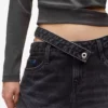 Relaxte jeans met uitsnijding in de taille
