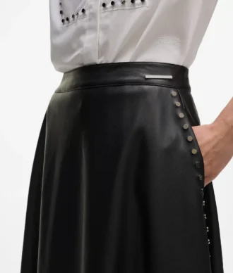 Rok van imitatieleer met studs