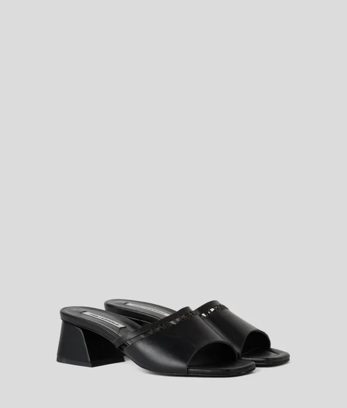 SANDALEN MET UITGESNEDEN HIEL