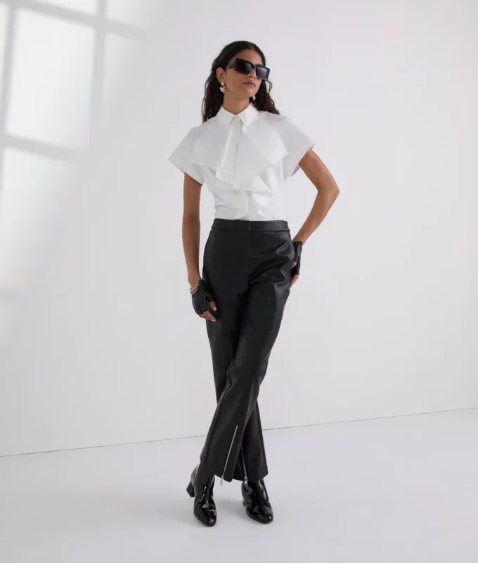 SHIRT MET KORTE MOUWEN EN RUFFLES