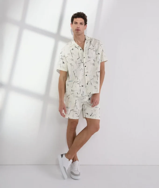 SHORTS MET ALL-OVER-PRINT