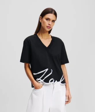 SIGNATURE T-SHIRT MET V-HALS