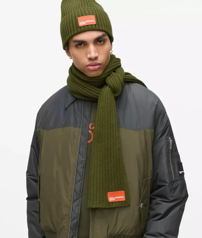 Sjaal met logopatch