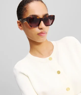 SUNGLASSES MET UITGESNEDEN SIGNATURE