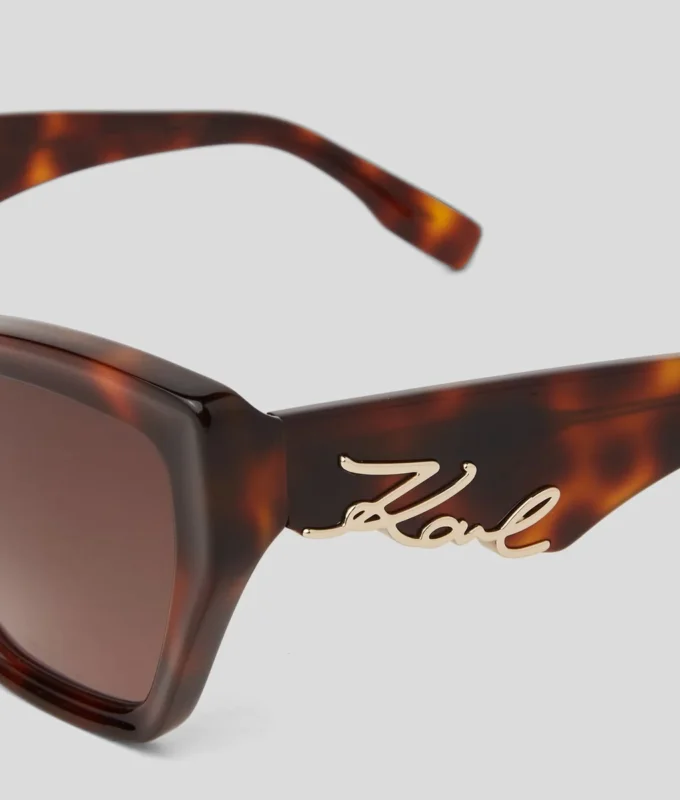 SUNGLASSES MET UITGESNEDEN SIGNATURE