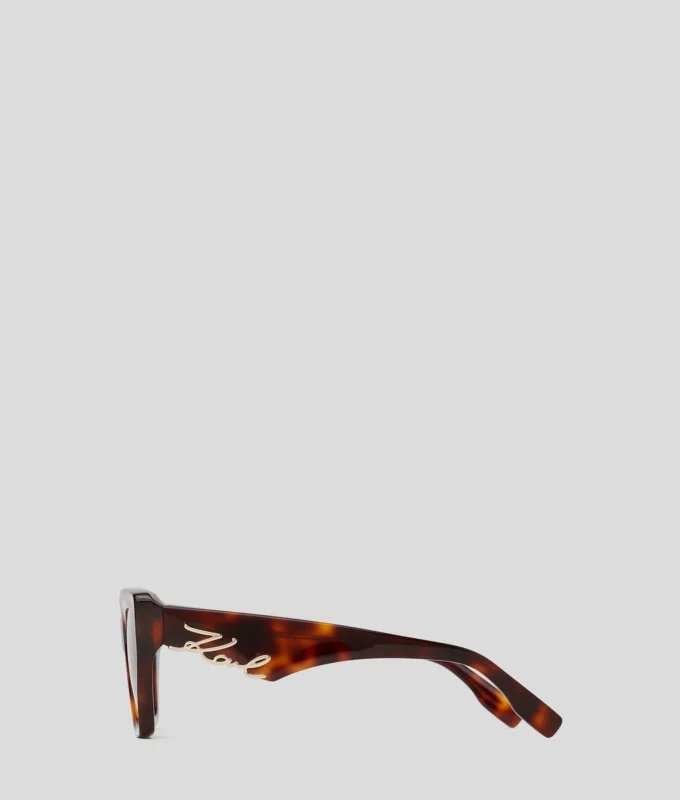 SUNGLASSES MET UITGESNEDEN SIGNATURE